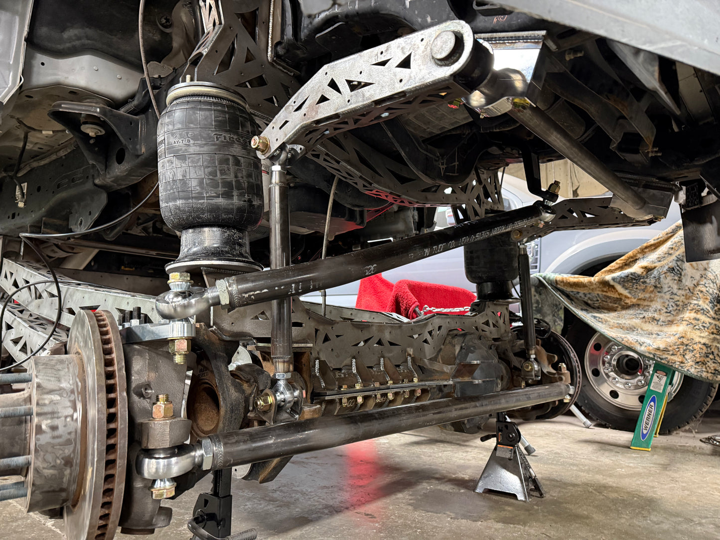 2005+ Superduty bolt on front axle truss (Custom design)