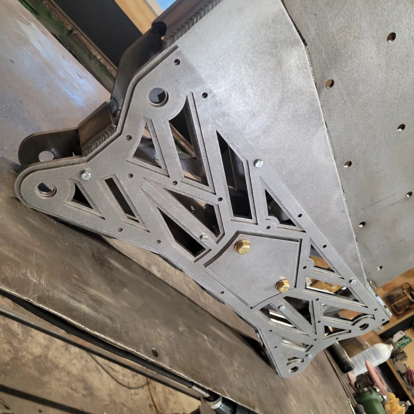 Custom 4-Link Cradle