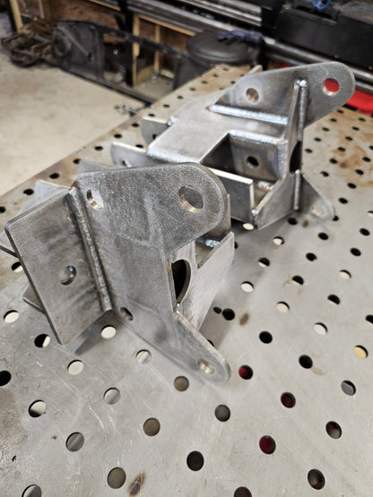 Universal rear 4 link brackets